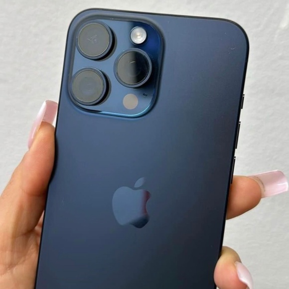 iPhone 15 pro max - Picture 8 of 9